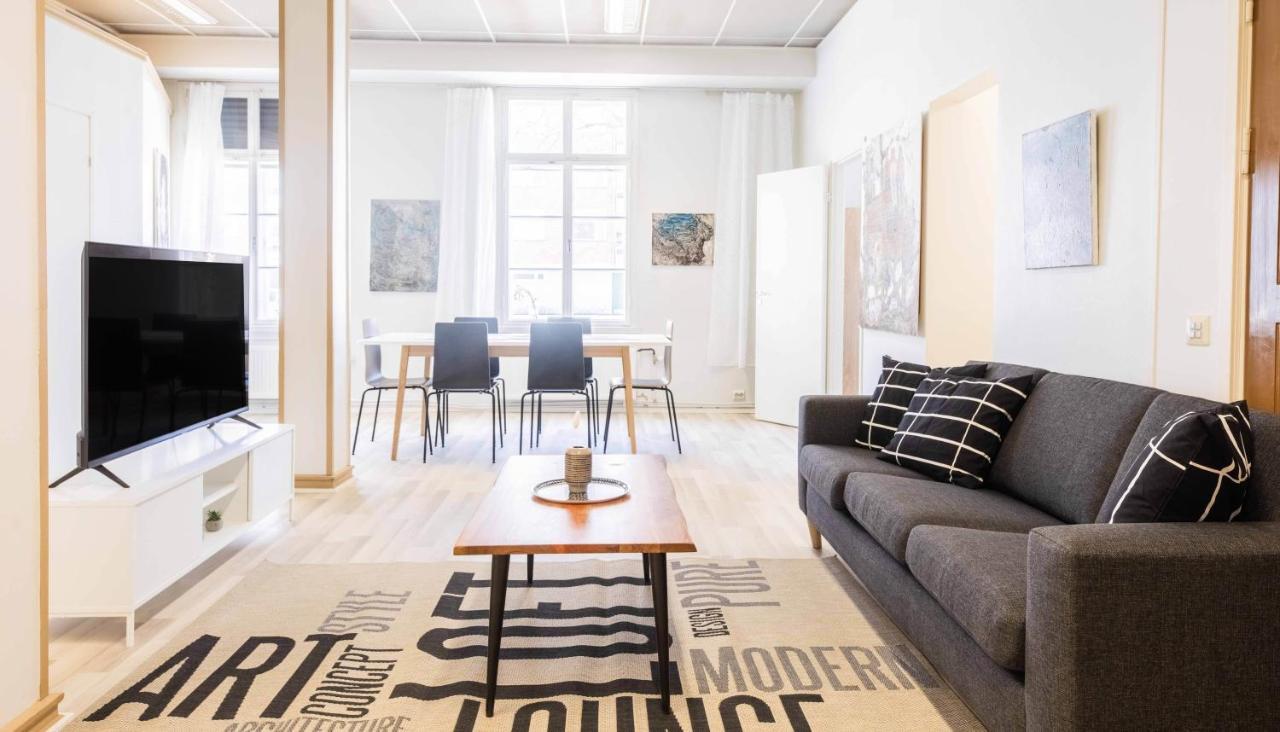 Vanha Postitalo Hostel *