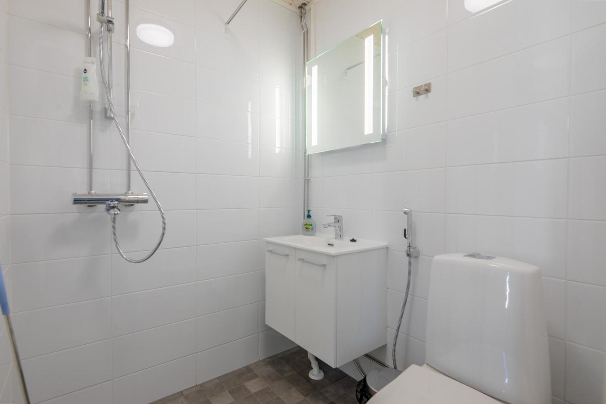 Vanha Postitalo Hostel *