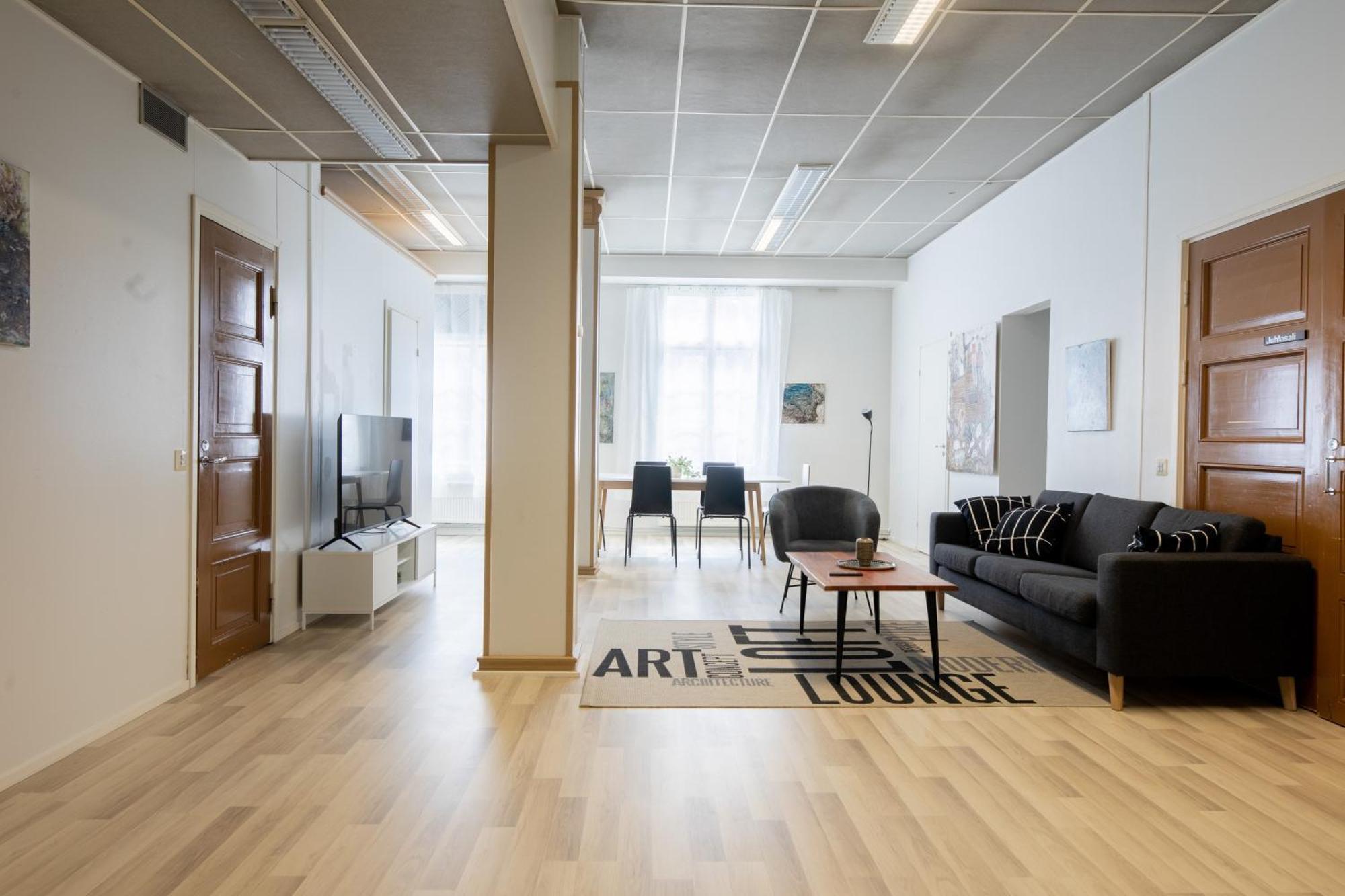 Vanha Postitalo Hostal Varkaus