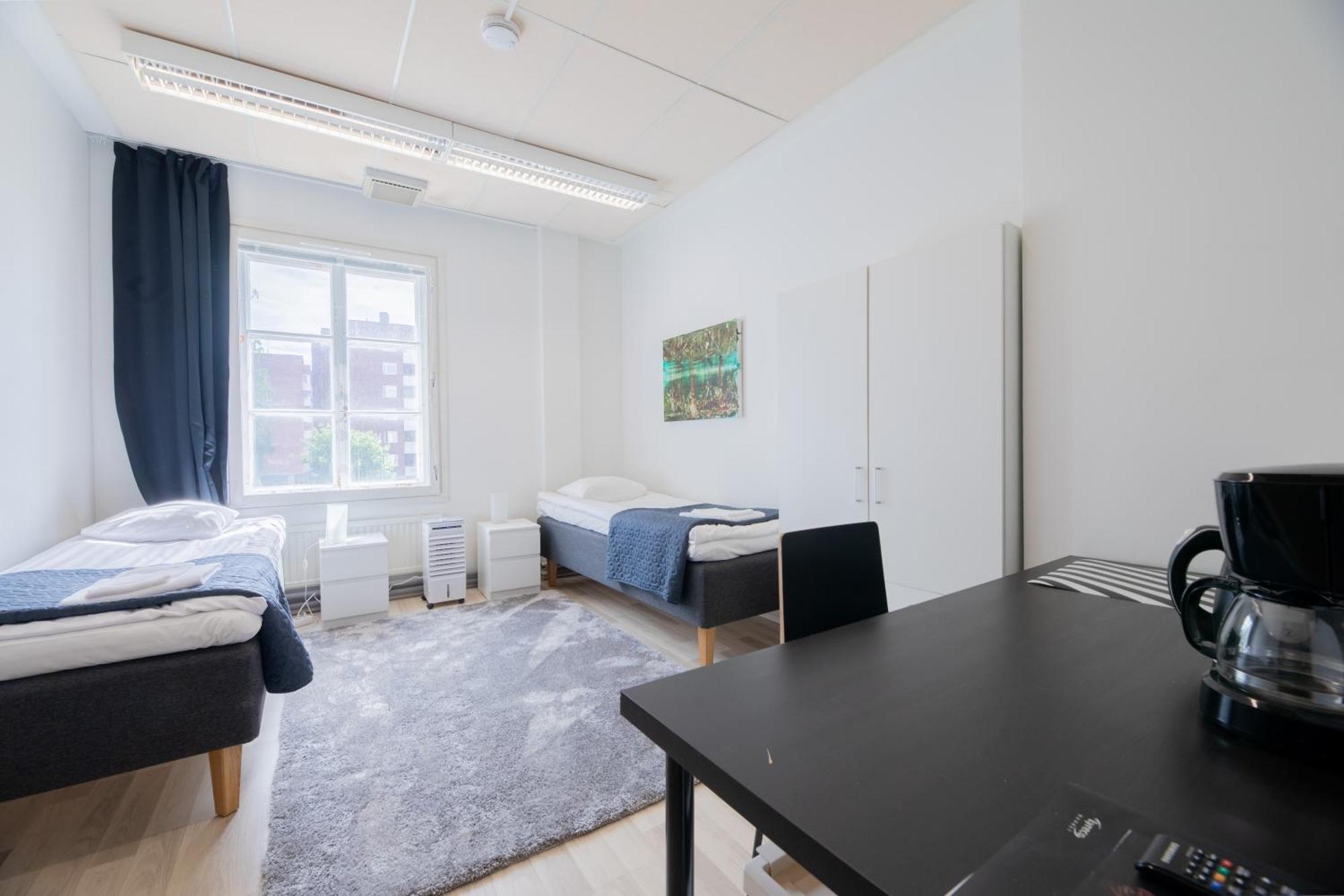 Vanha Postitalo Hostel *